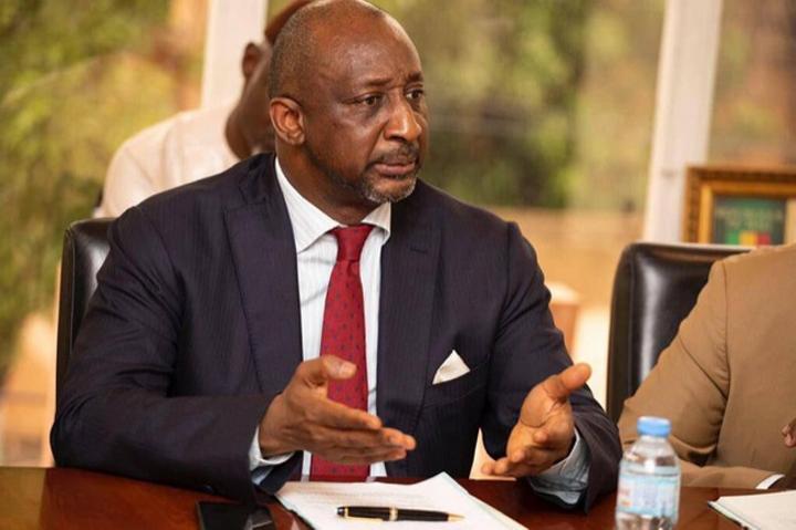 Tieman Hubert Coulibaly réagit au mandat d’arrêt lancé contre lui : «La justice malienne a la latitude de procéder au moyen d’une commission rogatoire à laquelle je m’engage à répondre prestement » Tieman Hubert Coulibaly réagit au mandat d’arrêt lancé contre lui : «La justice malienne a la latitude de procéder au moyen d’une commission rogatoire à laquelle je m’engage à répondre prestement »