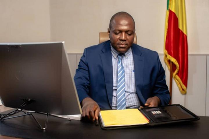 Mali : le Premier ministre par intérim édicte de nouvelles mesures pour plus d’efficacité dans l’action gouvernementale Mali : le Premier ministre par intérim édicte de nouvelles mesures pour plus d’efficacité dans l’action gouvernementale