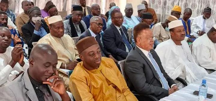 Hiver des partis politiques et printemps de l’armée au pouvoir : Les politiques sont-ils les seuls responsables de l’effondrement du Mali ? Hiver des partis politiques et printemps de l’armée au pouvoir : Les politiques sont-ils les seuls responsables de l’effondrement du Mali ?