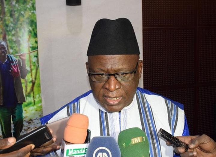 Menace sur la campagne agricole au Mali : Le Ministre du Développement rural attribue un marché de gré à gré de 17 milliards FCFA à ses proches : de l’engrais subventionnés introuvables et un risque de famine en zone Office du Niger Menace sur la campagne agricole au Mali : Le Ministre du Développement rural attribue un marché de gré à gré de 17 milliards FCFA à ses proches : de l’engrais subventionnés introuvables et un risque de famine en zone Office du Niger