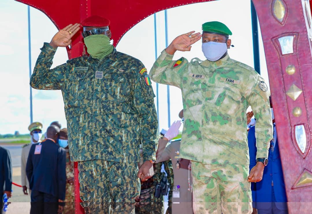 62e anniversaire de l’indépendance du Mali : le Président de la Transition a accueilli Mamady DOUMBOUYA 62e anniversaire de l’indépendance du Mali : le Président de la Transition a accueilli Mamady DOUMBOUYA