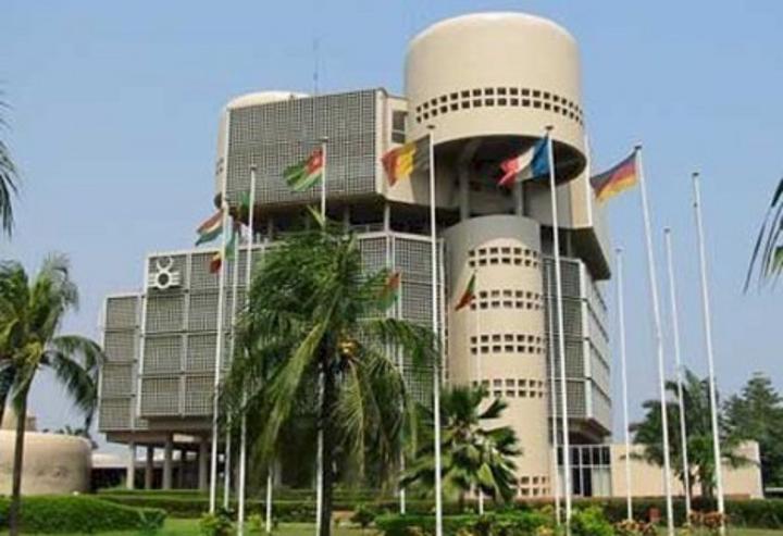 Renforcement du réseau de transport et de distribution d’EDM-SA : La BOAD accorde un prêt de 8,5 milliards FCFA au Mali Renforcement du réseau de transport et de distribution d’EDM-SA : La BOAD accorde un prêt de 8,5 milliards FCFA au Mali