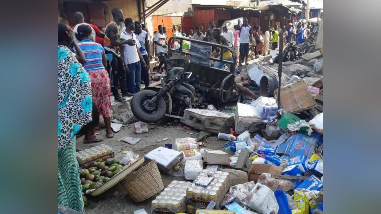 Affaire de l’immeuble WOYOKOTE au grand marché: les boutiques de 5 commerçants défoncés par les héritiers Affaire de l’immeuble WOYOKOTE au grand marché: les boutiques de 5 commerçants défoncés par les héritiers