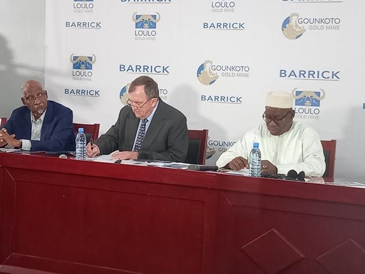 Mark Bristow, président et directeur exécutif de Barrick Gold Corporation : « Les mines d’or de Barrick opérant au Mali continuent d’apporter une contribution majeure à l’économie malienne… »