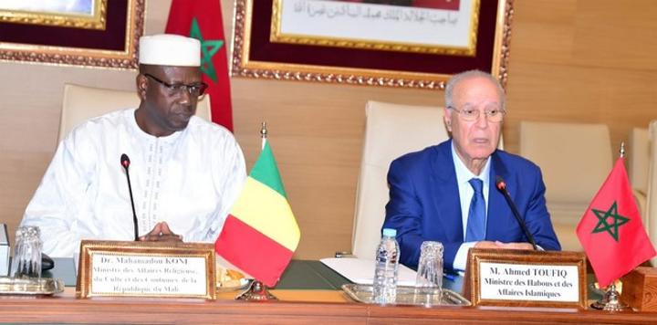 Coopération Maroc-Mali: Un accord pour la formation de 300 Imams, Morchidines et Morchidates signé à Rabat Coopération Maroc-Mali: Un accord pour la formation de 300 Imams, Morchidines et Morchidates signé à Rabat