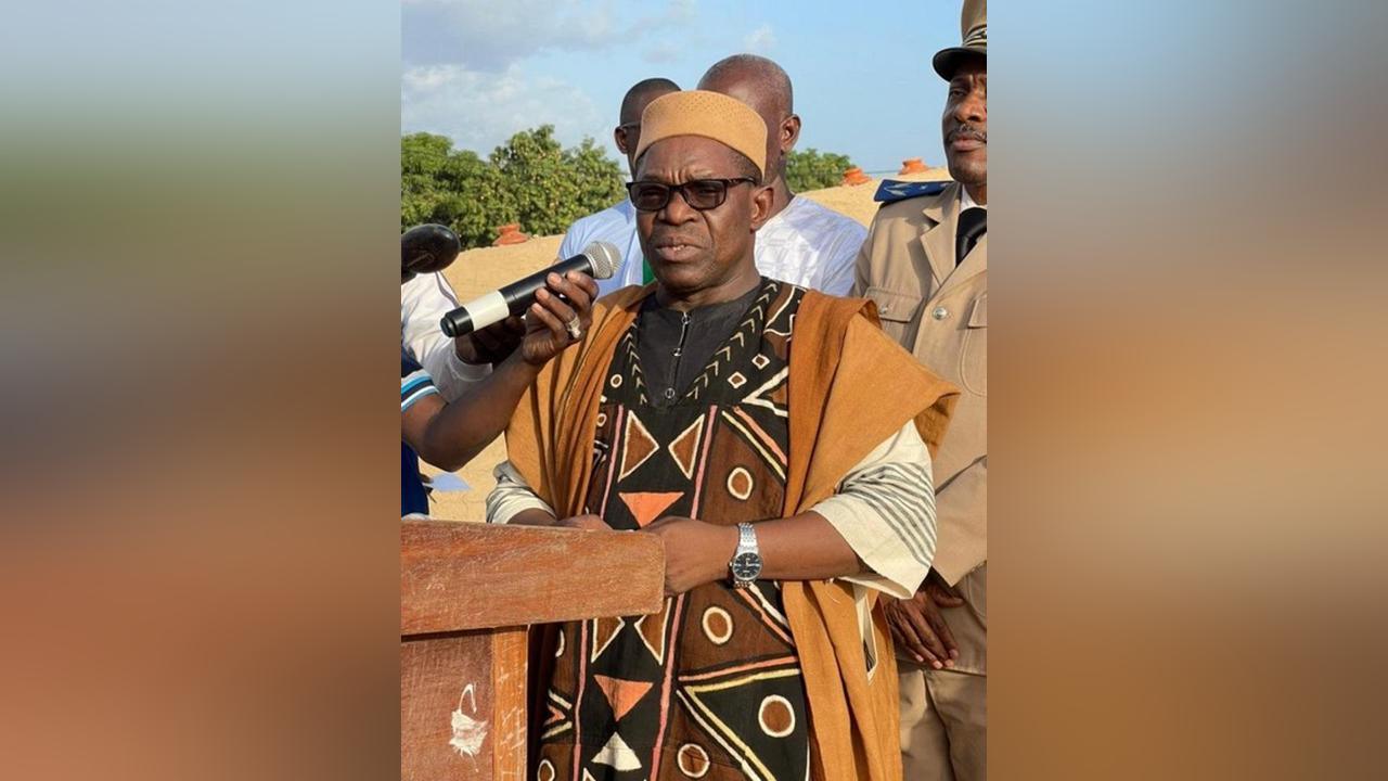Trafic de visa, imitation de la signature du ministre de la culture : Une plainte contre X qui risque d’être fatale à Boubacar Diakité de BEN BD Production Trafic de visa, imitation de la signature du ministre de la culture : Une plainte contre X qui risque d’être fatale à Boubacar Diakité de BEN BD Production