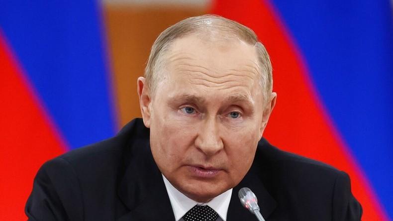 Entretien téléphonique entre Vladimir Poutine et Assimi Goïta : Le Président de la transition invité au 2e sommet Russie-Afrique à Saint-Pétersbourg Entretien téléphonique entre Vladimir Poutine et Assimi Goïta : Le Président de la transition invité au 2e sommet Russie-Afrique à Saint-Pétersbourg