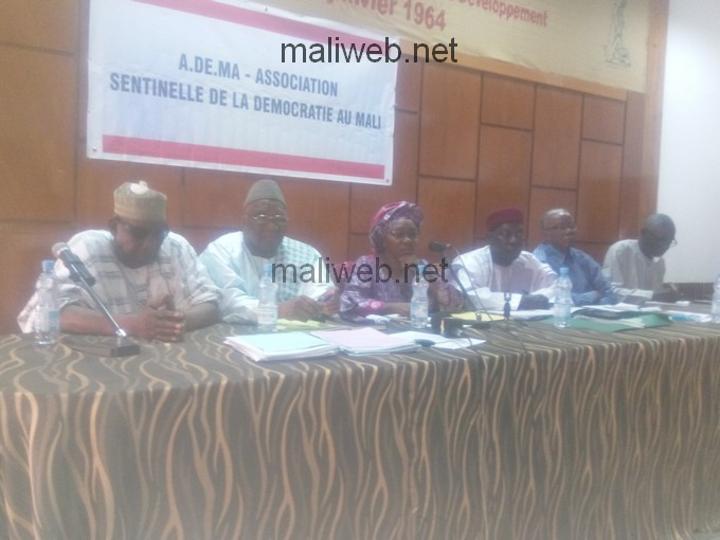 La révision constitutionnelle à la loupe de l’ADEMA – Association «Antè A Bana» se mettrait-il en mouvement ? La révision constitutionnelle à la loupe de l’ADEMA – Association «Antè A Bana» se mettrait-il en mouvement ?