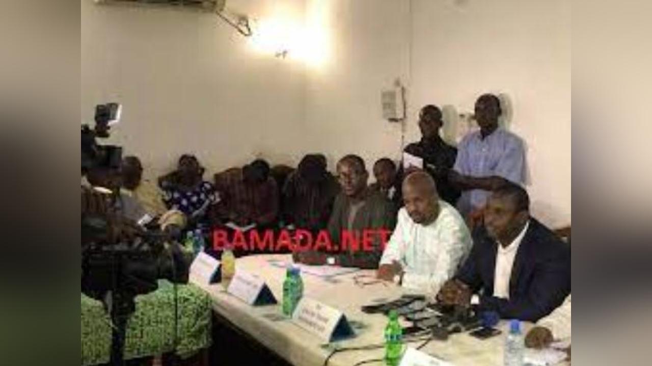 Réseau des jeunes politiques du Sahel (RJPS) : Le malien Mamadou Sansi BAH élu à la tête de l’organisation pour un mandat de 3 ans Réseau des jeunes politiques du Sahel (RJPS) : Le malien Mamadou Sansi BAH élu à la tête de l’organisation pour un mandat de 3 ans