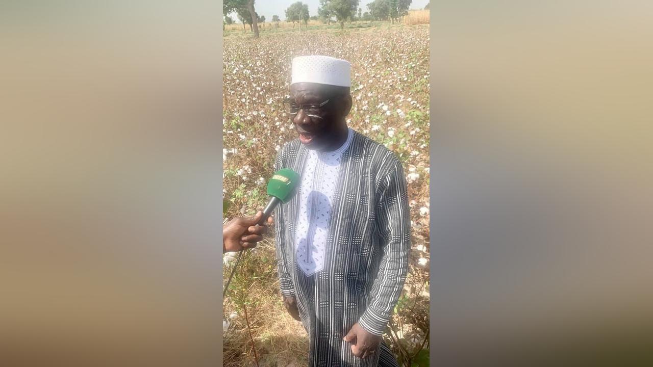 Dr. Nango Dembélé, PDG de la CMDT : « Ce projet d’usines de filature est une bonne proposition technique pour la filière coton » Bientôt Dr. Nango Dembélé, PDG de la CMDT : « Ce projet d’usines de filature est une bonne proposition technique pour la filière coton » Bientôt