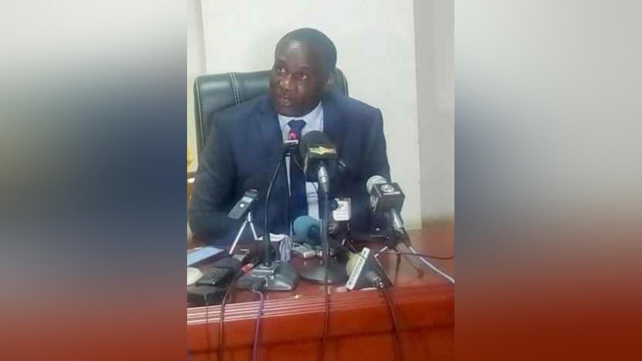 Yaya Sangare, secrétaire général de l’Adema-PASJ : « Être incompris plutôt que de mettre le pays en péril » Yaya Sangare, secrétaire général de l’Adema-PASJ : « Être incompris plutôt que de mettre le pays en péril »