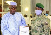 Un projet de constitution controversé au Mali et rejeté par les Imams et l’opposition Un projet de constitution controversé au Mali et rejeté par les Imams et l’opposition