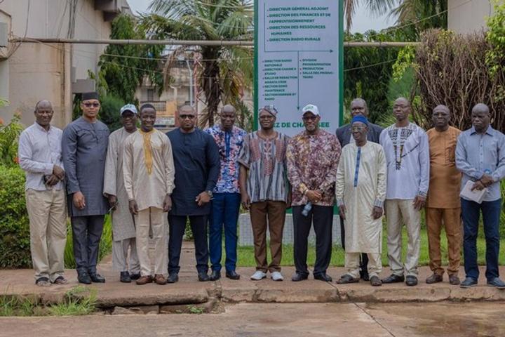 Visite des délégations de Communication des présidences du Burkina Faso et du Mali à l’ORTM et à la Tour de l’Afrique Visite des délégations de Communication des présidences du Burkina Faso et du Mali à l’ORTM et à la Tour de l’Afrique