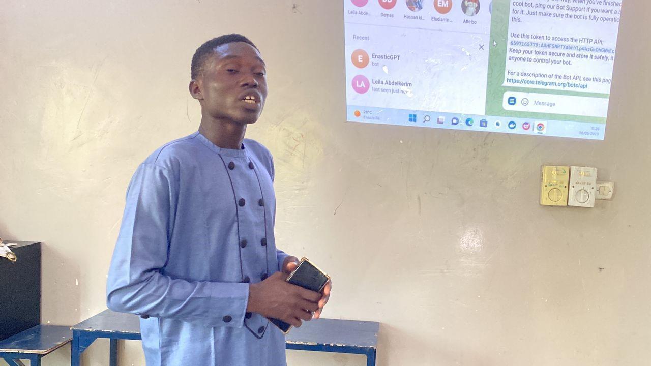 des jeunes formés en Node.js, Express.js et MongoDB pour créer des applications innovantes des jeunes formés en Node.js, Express.js et MongoDB pour créer des applications innovantes