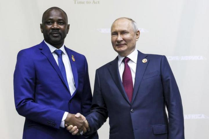 Mali-Russie : Ce que les présidents Goita et Poutine se sont dit au téléphone Mali-Russie : Ce que les présidents Goita et Poutine se sont dit au téléphone