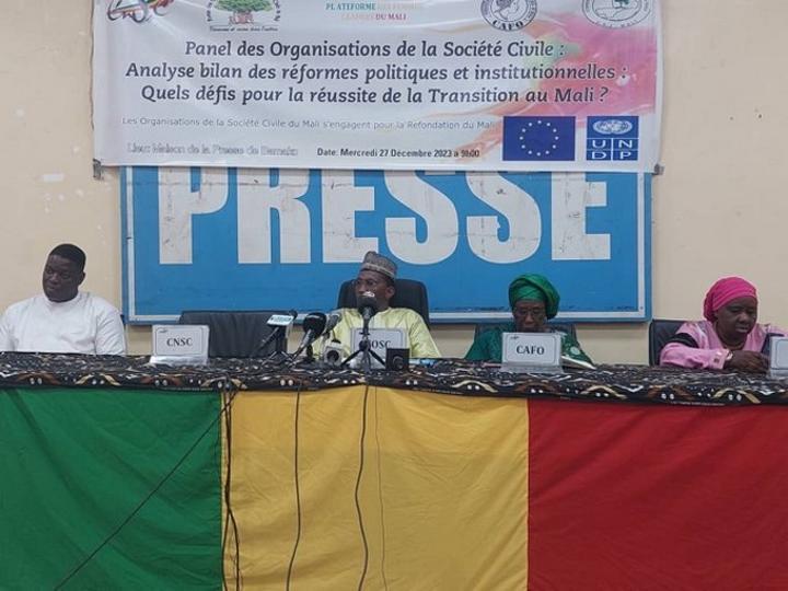 Analyse bilan des réformes politiques, et institutionnelles : « Nous sommes en mouvement mais nous n’avons pas encore concrétisé de véritables avancées », dixit Cheick Oumar Doumbia, politologue Analyse bilan des réformes politiques, et institutionnelles : « Nous sommes en mouvement mais nous n’avons pas encore concrétisé de véritables avancées », dixit Cheick Oumar Doumbia, politologue