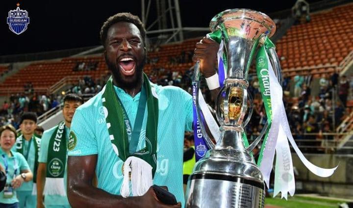 Lonsana Doumbouya : le Guinéen Dévoile un Projet Ambitieux Lonsana Doumbouya : le Guinéen Dévoile un Projet Ambitieux