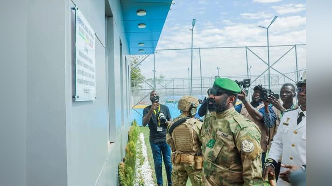 Koulikoro : le Président de la Transition, le Général D’Armée Assimi GOÏTA, Inaugure le Stade Mamadou DIARRAH Rénové Koulikoro : le Président de la Transition, le Général D’Armée Assimi GOÏTA, Inaugure le Stade Mamadou DIARRAH Rénové