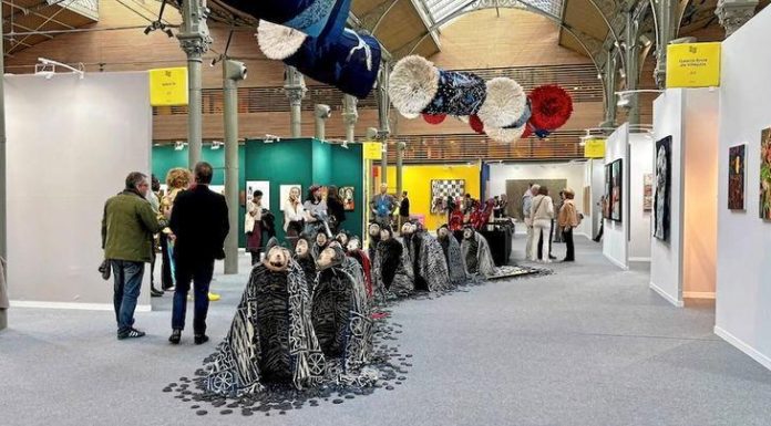 Dix ans d’AKAA : l’art africain entre héritage et renouveau Dix ans d’AKAA : l’art africain entre héritage et renouveau