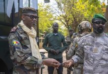 Construire une Armée Digne: Assimi GoïTa aux Officiers Construire une Armée Digne: Assimi GoïTa aux Officiers