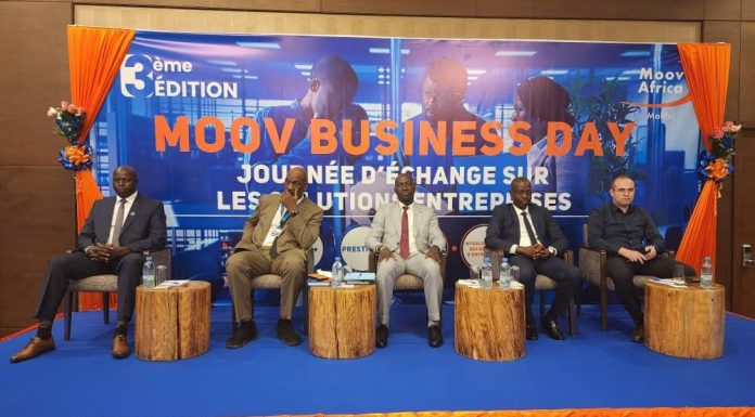 Innovation et Partenariat pour le Moov Business Day Innovation et Partenariat pour le Moov Business Day