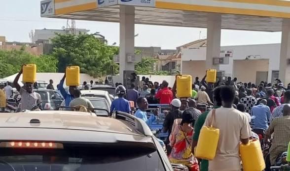 Cecogec Dément Pénurie D'Essence et Appelle au Calme Cecogec Dément Pénurie D'Essence et Appelle au Calme