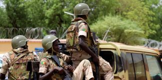 Des Hommes Armés Attaquent Sévaré et un Poste près de Bamako Des Hommes Armés Attaquent Sévaré et un Poste près de Bamako