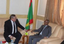 مباحثات عسكرية بين موريتانيا و روسيا وزير الدفاع حننه ولد سيدي مع السفير الروسي فلادمير شاموف