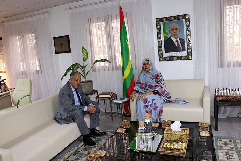 وزيرة التعليم العالي تستقبل السفير الجزائري وزيرة التعليم العالي تستقبل السفير الجزائري