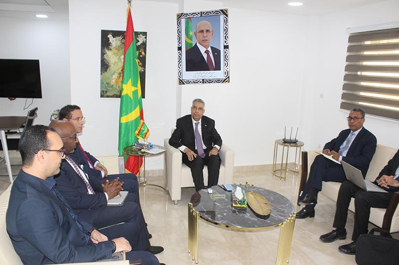 وزير التحول الرقمي يدعو شركات الاتصال إلى تحسين الخدمات استجابة لتطلعات المواطنين وزير التحول الرقمي يدعو شركات الاتصال إلى تحسين الخدمات استجابة لتطلعات المواطنين