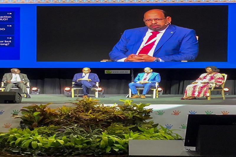 وزير الوظيفة العمومية يقدم أمام مؤتمر دولي عرضا حول التجربة الموريتانية للقضاء على عمل الأطفال وزير الوظيفة العمومية يقدم أمام مؤتمر دولي عرضا حول التجربة الموريتانية للقضاء على عمل الأطفال