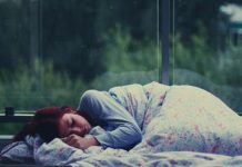 تغير المناخ يؤثر على عدد ساعات نوم الإنسان تغير المناخ يؤثر على عدد ساعات نوم الإنسان