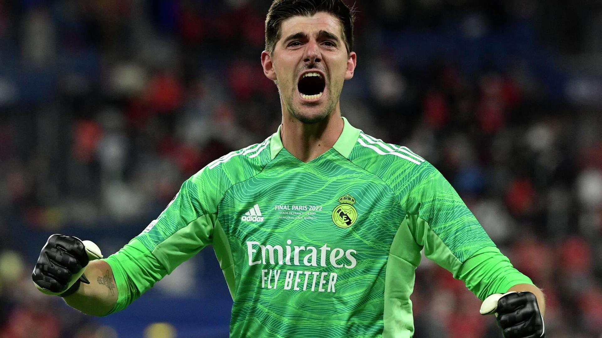 ريال مدريد يتوج بدوري أبطال أوروبا للمرة الـ14 في تاريخه بعد فوزه على ليفربول 1-0 ريال مدريد يتوج بدوري أبطال أوروبا للمرة الـ14 في تاريخه بعد فوزه على ليفربول 1-0