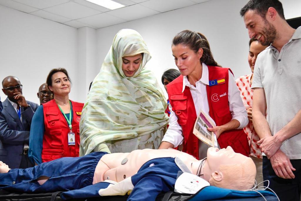 نواكشوط: ملكة إسبانيا والسيدة الأولى تزوران مشاريع لتدريب أخصائيين طبيين (صور) نواكشوط: ملكة إسبانيا والسيدة الأولى تزوران مشاريع لتدريب أخصائيين طبيين (صور)