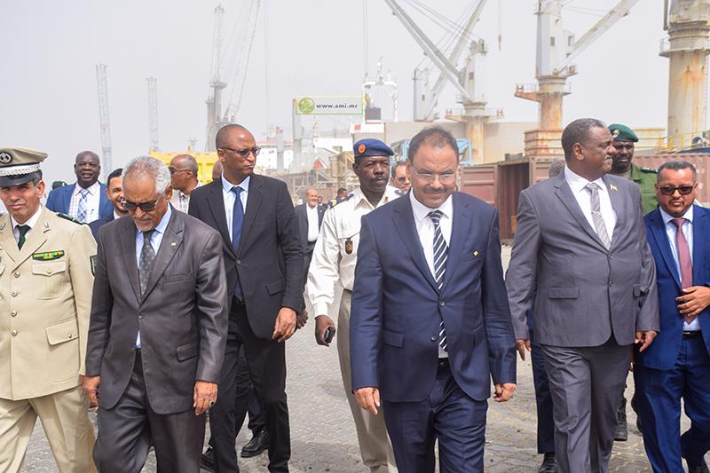 وزير الداخلية السوداني يؤدي زيارة لميناء نواكشوط المستقل وزير الداخلية السوداني يؤدي زيارة لميناء نواكشوط المستقل