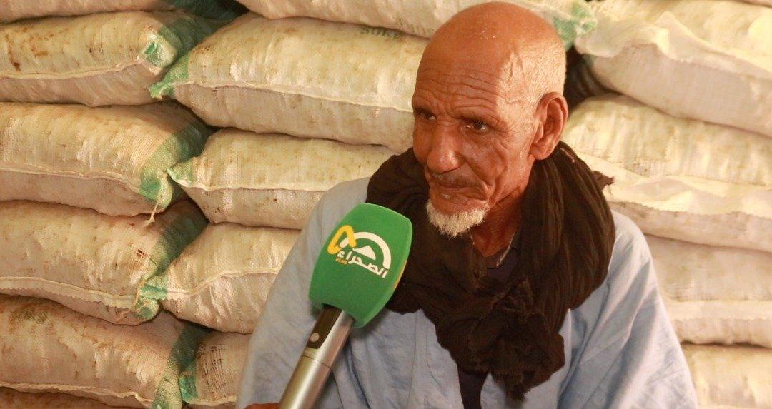 الطينطان: الصحراء تحاور بابه بعد شهرين من عثوره على الطينطان: الصحراء تحاور بابه بعد شهرين من عثوره على