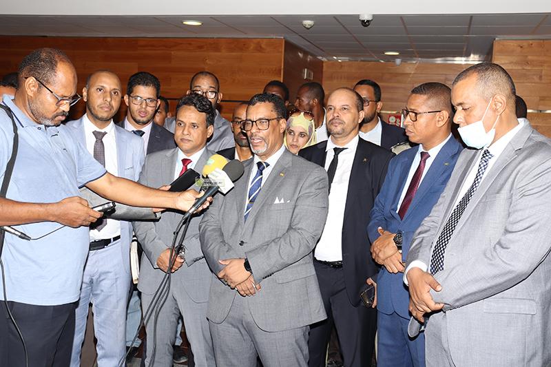 وزير التجهيز والنقل يزور إدارة النقل البري وزير التجهيز والنقل يزور إدارة النقل البري