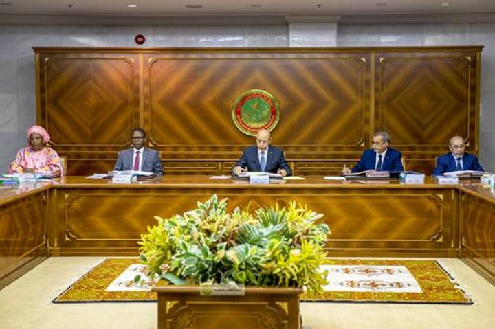 خلال اجتماعها الأسبوعي.. الحكومة تناقش قانون المالية المعدل ل 2022 خلال اجتماعها الأسبوعي.. الحكومة تناقش قانون المالية المعدل ل 2022