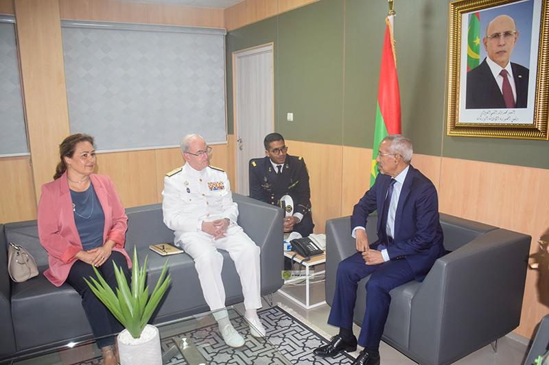 وزير الدفاع الوطني يستقبل قائد أركان الجيوش الإسبانية وزير الدفاع الوطني يستقبل قائد أركان الجيوش الإسبانية