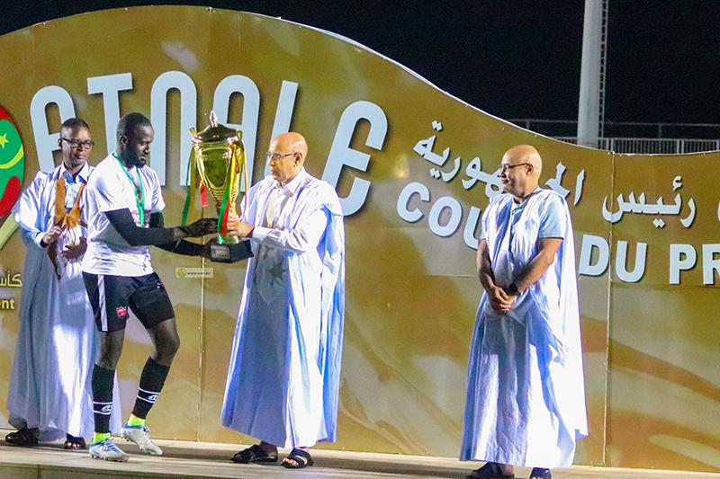 رئيس الجمهورية يشرف على المباراة النهائية لكأس رئيس الجمهورية لكرة القدم رئيس الجمهورية يشرف على المباراة النهائية لكأس رئيس الجمهورية لكرة القدم