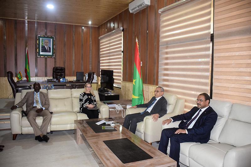 وزير الداخلية يجري مباحثات مع السفيرة الأمريكية وزير الداخلية يجري مباحثات مع السفيرة الأمريكية