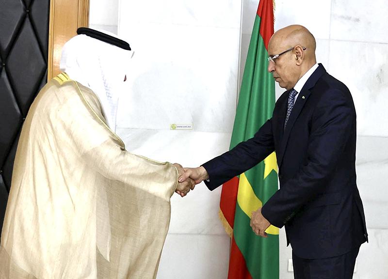 رئيس الجمهورية يتسلم أوراق اعتماد سفير دولة الكويت رئيس الجمهورية يتسلم أوراق اعتماد سفير دولة الكويت