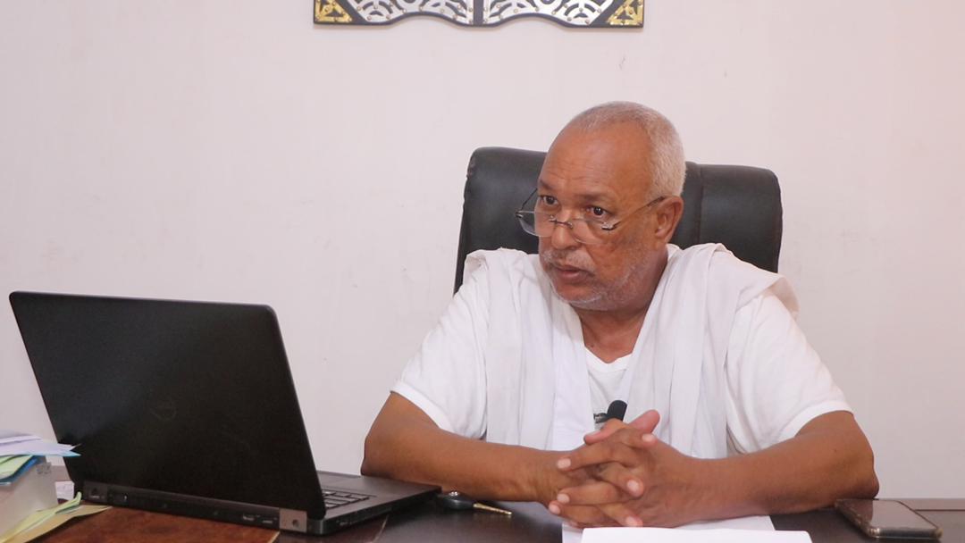 عمدة بتليمت يتحدث إلى عمدة بتليمت يتحدث إلى