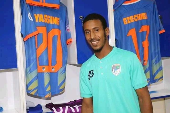اللاعب ياسين الشيخ الولي يوقع لناديه السابق أفسي نواذيبو اللاعب ياسين الشيخ الولي يوقع لناديه السابق أفسي نواذيبو