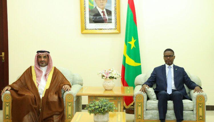 محادثات بين الوزير الأول والسفير الكويتي محادثات بين الوزير الأول والسفير الكويتي