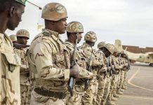 الجيش يتبرأ من حادثة منع إحالة ضابط صف إلى السجن الجيش يتبرأ من حادثة منع سجن ضابط صف