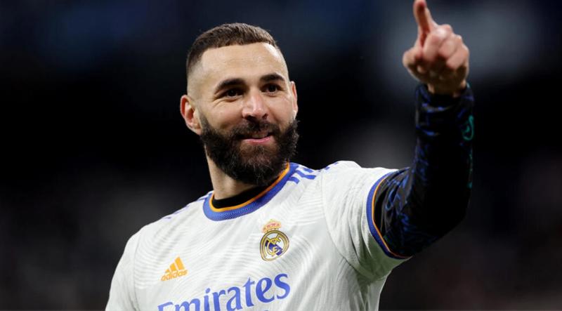 بن زيمة الأوفر حظا للفوز بلقب لاعب العام في أوروبا بن زيمة الأوفر حظا للفوز بلقب لاعب العام في أوروبا