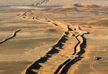 موريتانيا: اعتقال العشرات من المنقبين عن الذهب شرقي الجدار الرملي موريتانيا: اعتقال العشرات من المنقبين عن الذهب شرقي الجدار الرملي