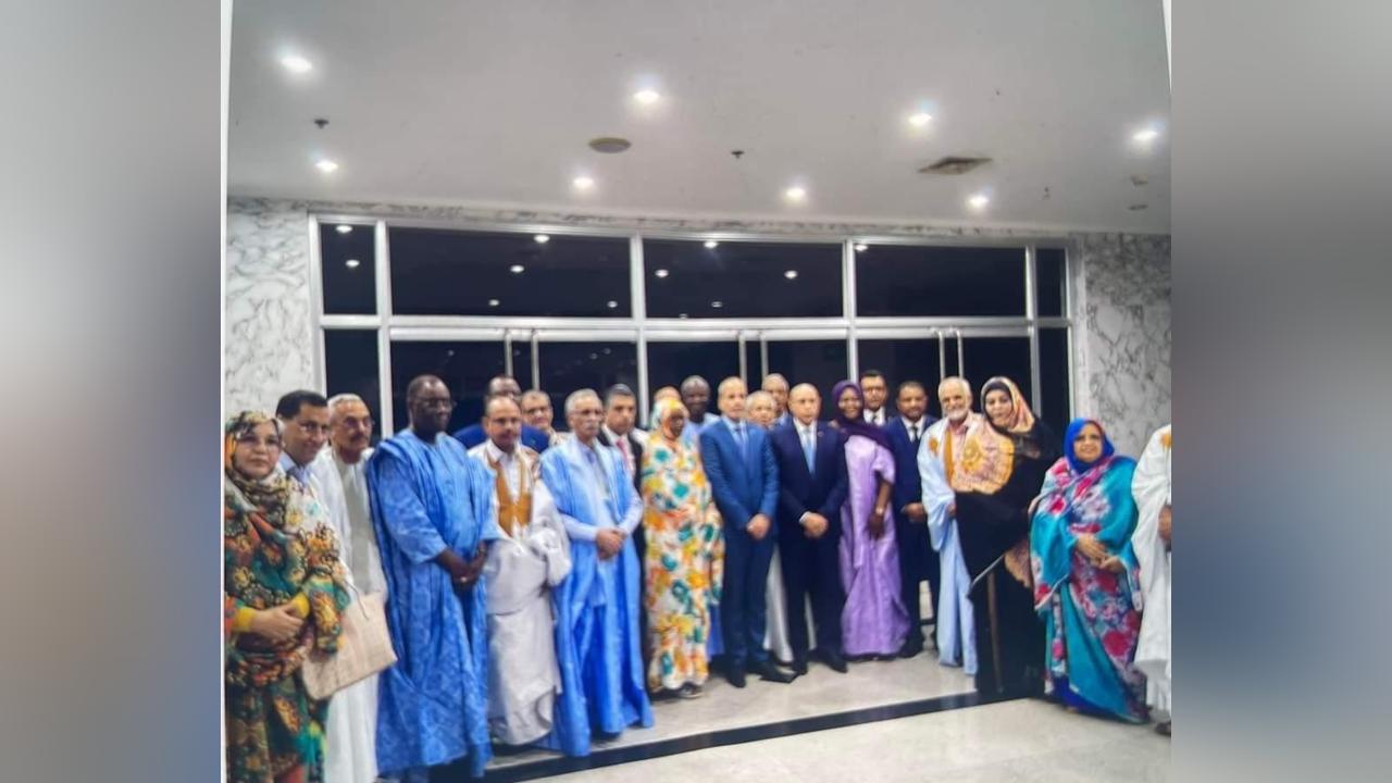 أبرز ما دار في لقاء الرئيس غزواني والمكتب التنفيذي لحزب الإنصاف أبرز ما دار في لقاء الرئيس غزواني والمكتب التنفيذي لحزب الإنصاف