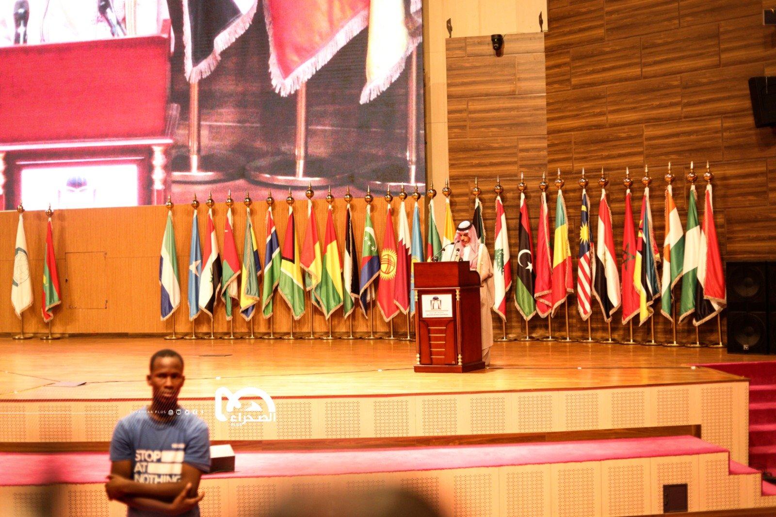 وزير خارجية السعودية يؤكد استعداد بلاده لحل الخلافات بالطرق السلمية (فيديو) وزير خارجية السعودية يؤكد استعداد بلاده لحل الخلافات بالطرق السلمية (فيديو)